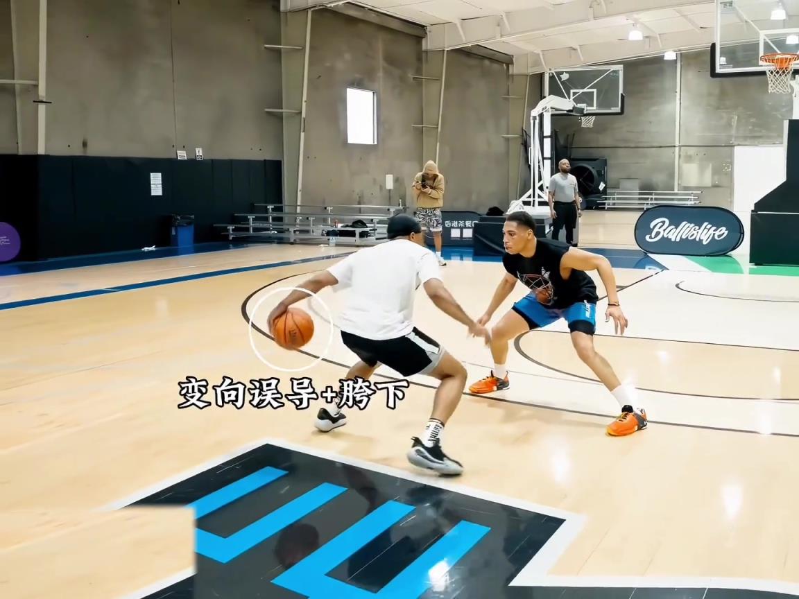 “實(shí)戰(zhàn)中的節(jié)奏過(guò)人動(dòng)作鑒賞，連續(xù)胯下變向舞蹈銜接頓拜突破”